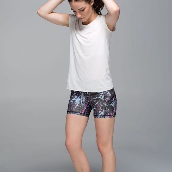 Lululemon What The Sport Short Floral Sport Tranquil Blue Multi / Dashing Purple - Picture 9 of 10